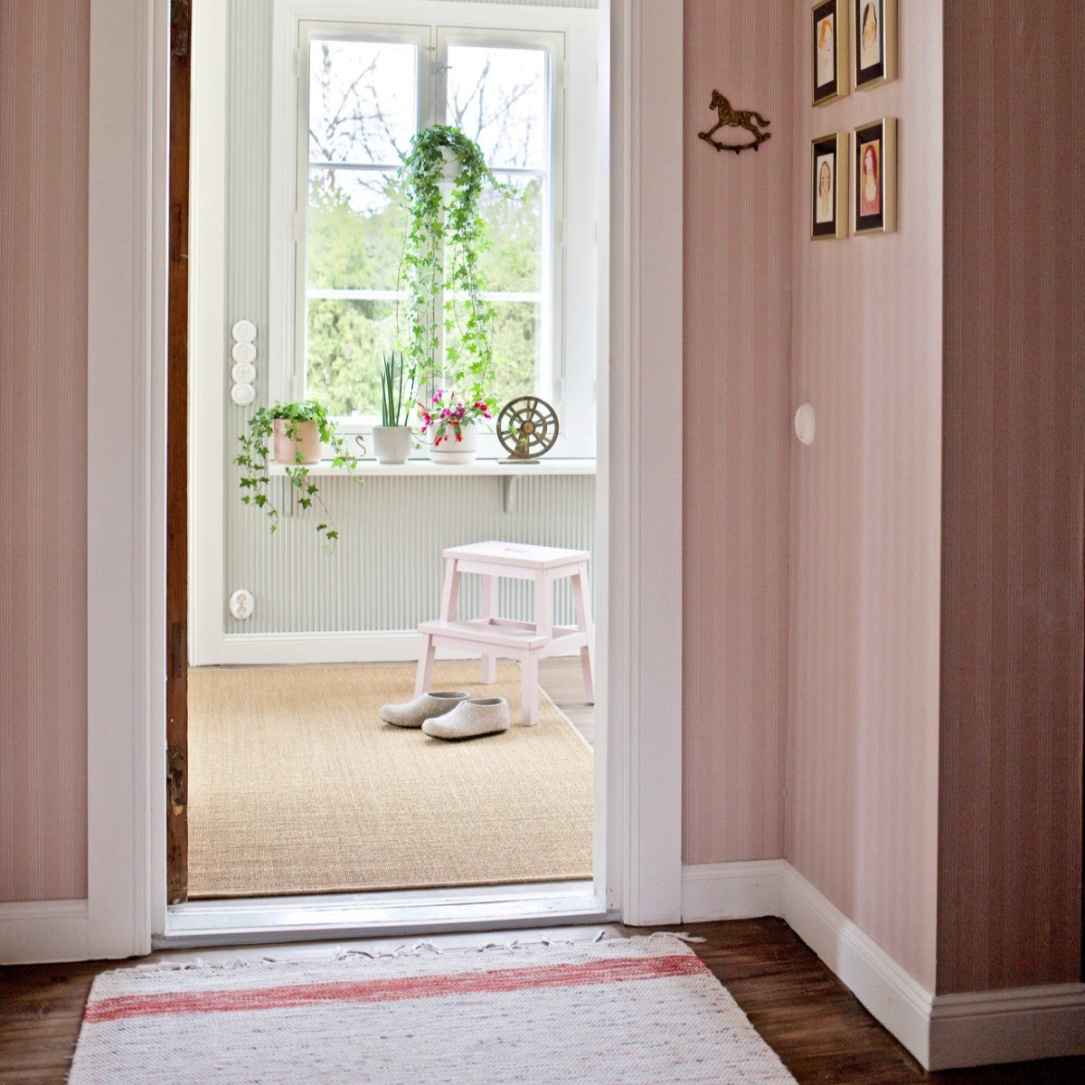 JOHANN SEBASTIAN tapetti roosa 64288 Frenchic.