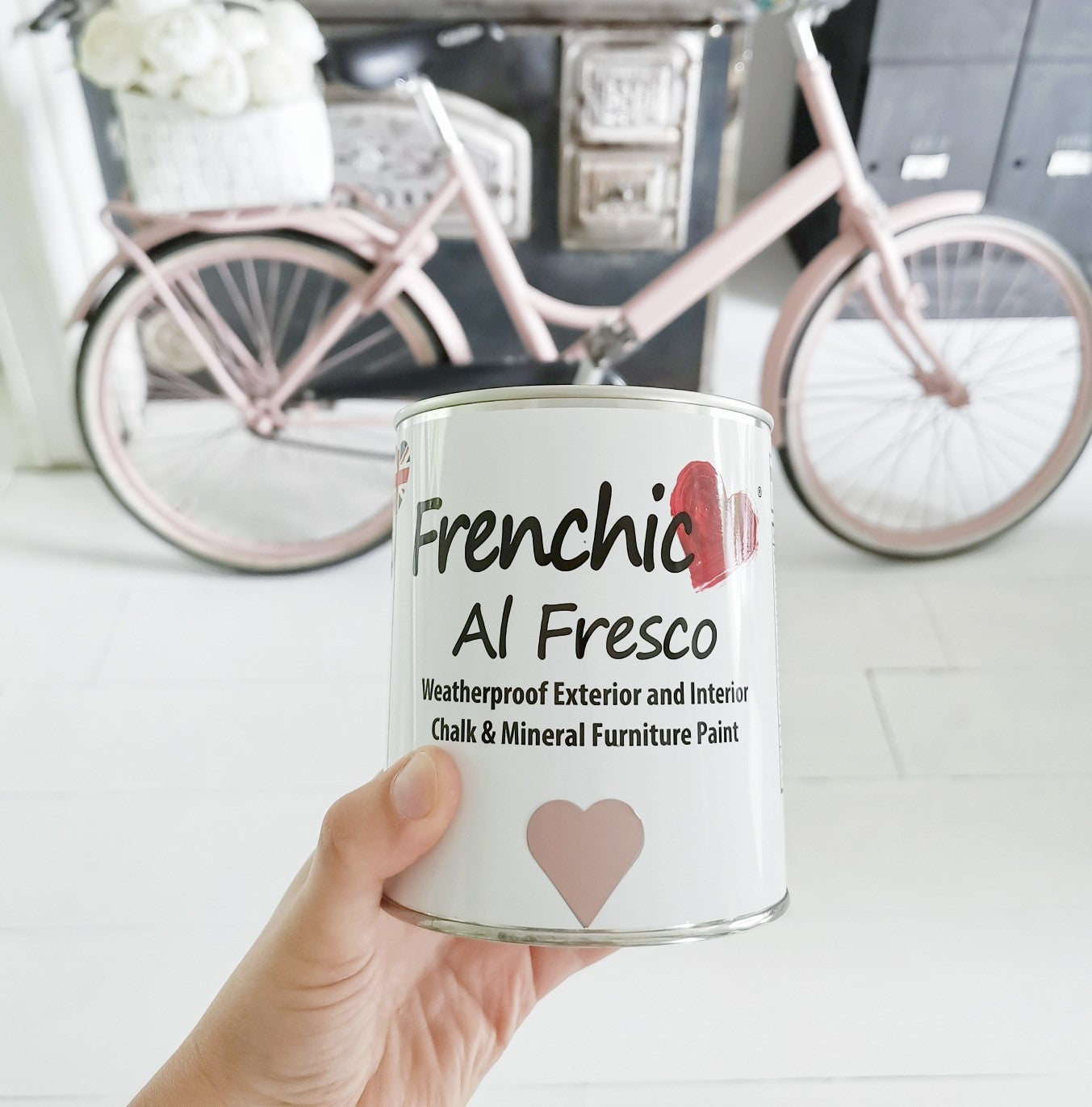 Puuterinen_pinkki_maali_Frenchic_Paint_Dusky_Blush