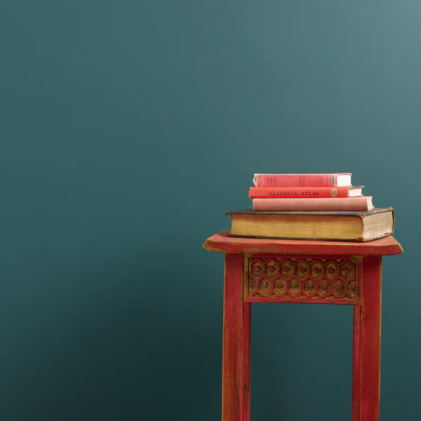 Tumman vihreä seinämaali Frenchic.