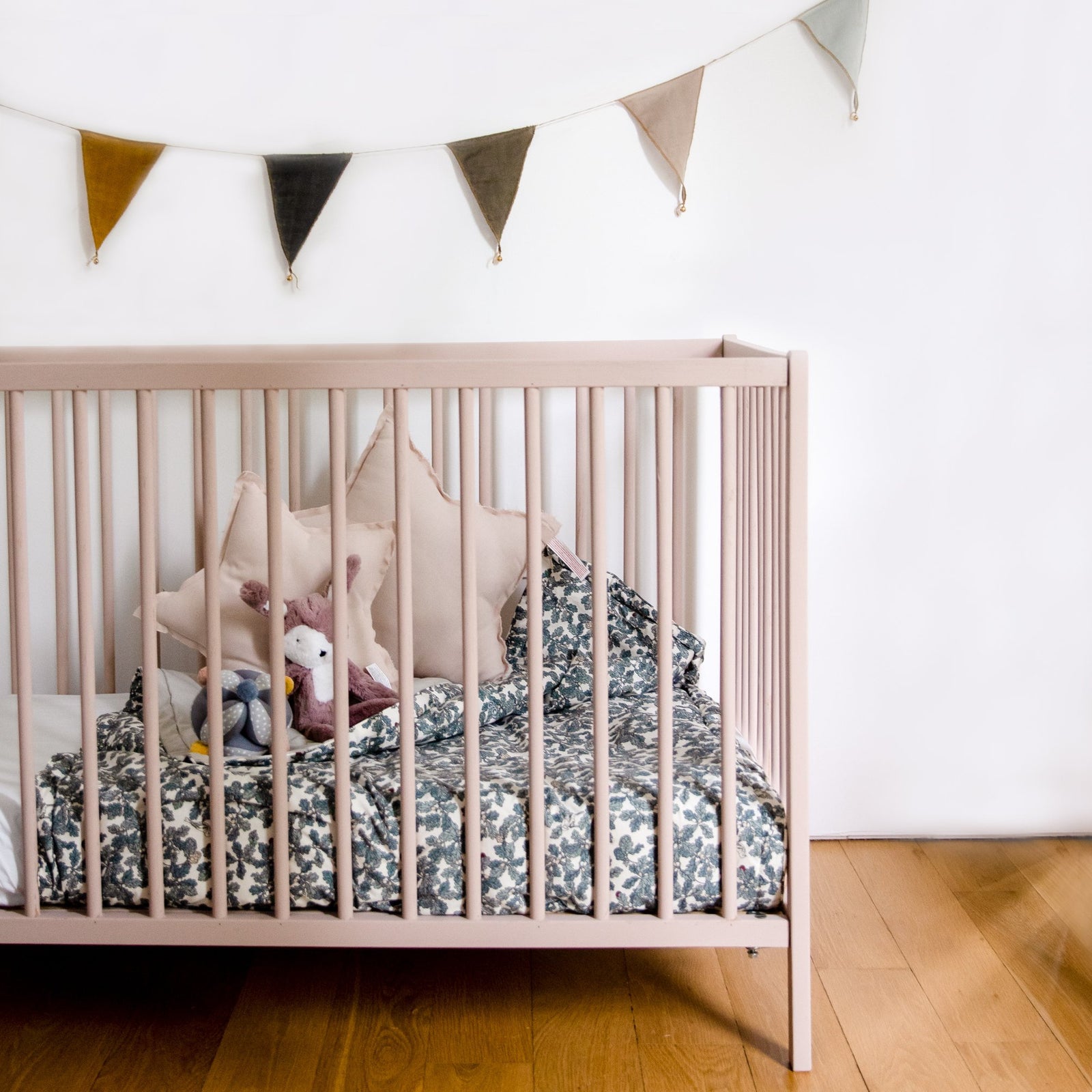 Nougat_Nude_Beige_vahallinen_kalkkimaali Lazy Range Frenchic Paint-mattapintainen-kalustemaali Frenchic Paint Finland.