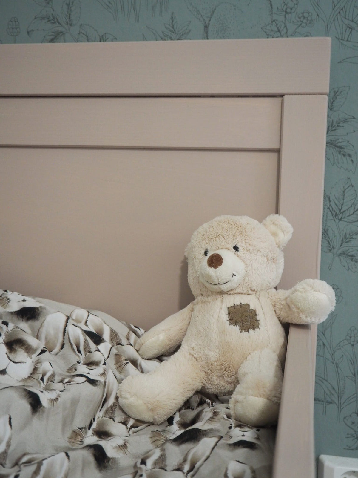 Lastensavgyn_maalaus_Nougat_lazy_Range3