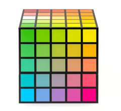 Colour Cube 3:Rohkeaa väri-iloa

Colour Cube, Volume 3: Sinulle, joka rakastat kirkkaita värejä, persoonallisia yhdistelmiä ja rohkeita värikokeiluja. Värikäs, leikkisä ja rohkea. Näyttävät kukka-asetelmat, herkulliset makeiset, sateenkaaret ja hehkuvat neonvärit...

Colour Cube on laatikollinen väri-ideoita ja inspiraatiota helposti, hauskasti ja ilman loputonta väripähkäilyä.