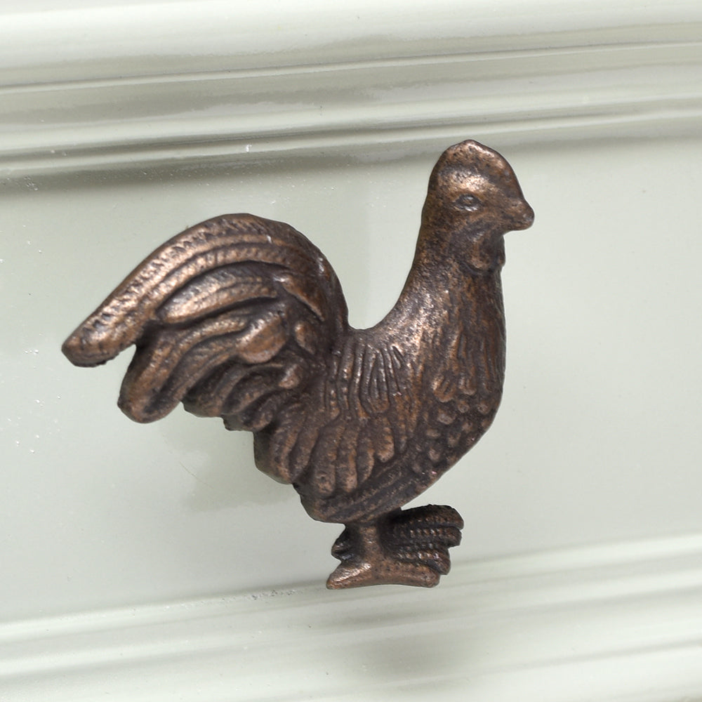 Kukko_metallinen_nuppi_vedin_laatikostoon_Frenchic_maalikaupasta.