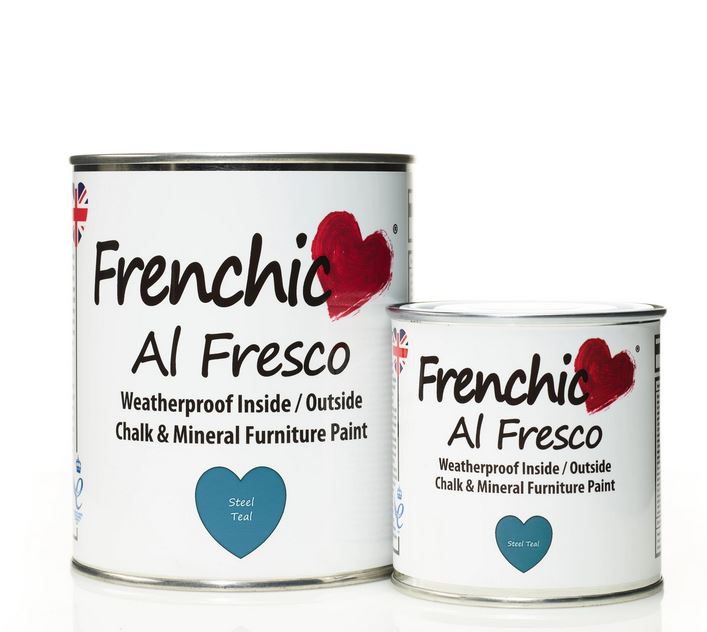 vahva ja aito petroolinsininen maalisävy Steel Teal, joka sopii perinteisestä moderniin sisustukseen täydellisesti! Frenchic on Sisustajan valinta. 