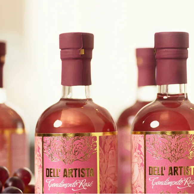 Rose on täydellinen balsamico salaatteihin, mozzarellan, mansikoiden, melonin ja grillattujen vihannesten päälle ripoteltavaksi tai elegantiksi viimeistelyksi kalalle ja kanalle. Sopii erinomaisesti myös juustojen ja jälkiruokien kanssa, tarjoten odottamattoman ja ylellisen makuelämyksen.