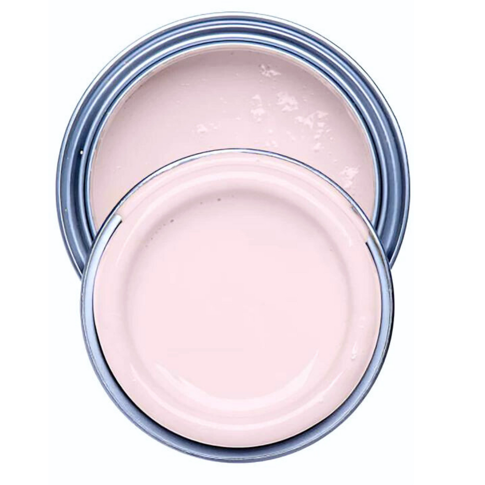 Pinky on pastellinen vaaleanpunainen maalisävy Frenchic sarjasta. 