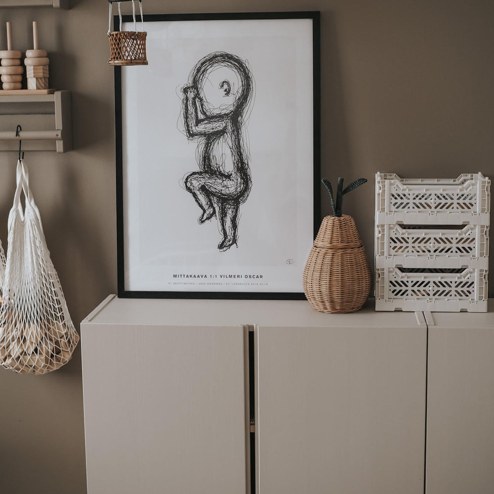 Stone Rosie on kaunis beige maalisävy Frenchic sarjasta. 