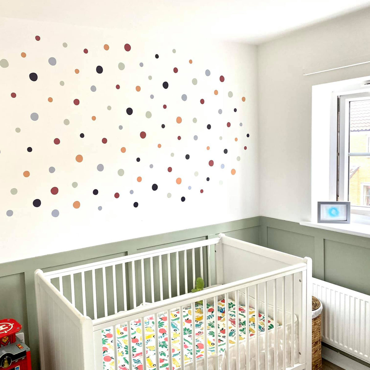 Vihreä maali Frenchic Paint sarjasta, Wise-Old-Sage.