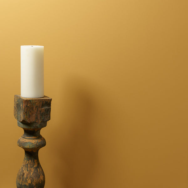 Honeycombe on keltainen sisustusmaalisävy Frenchic sarjasta. 