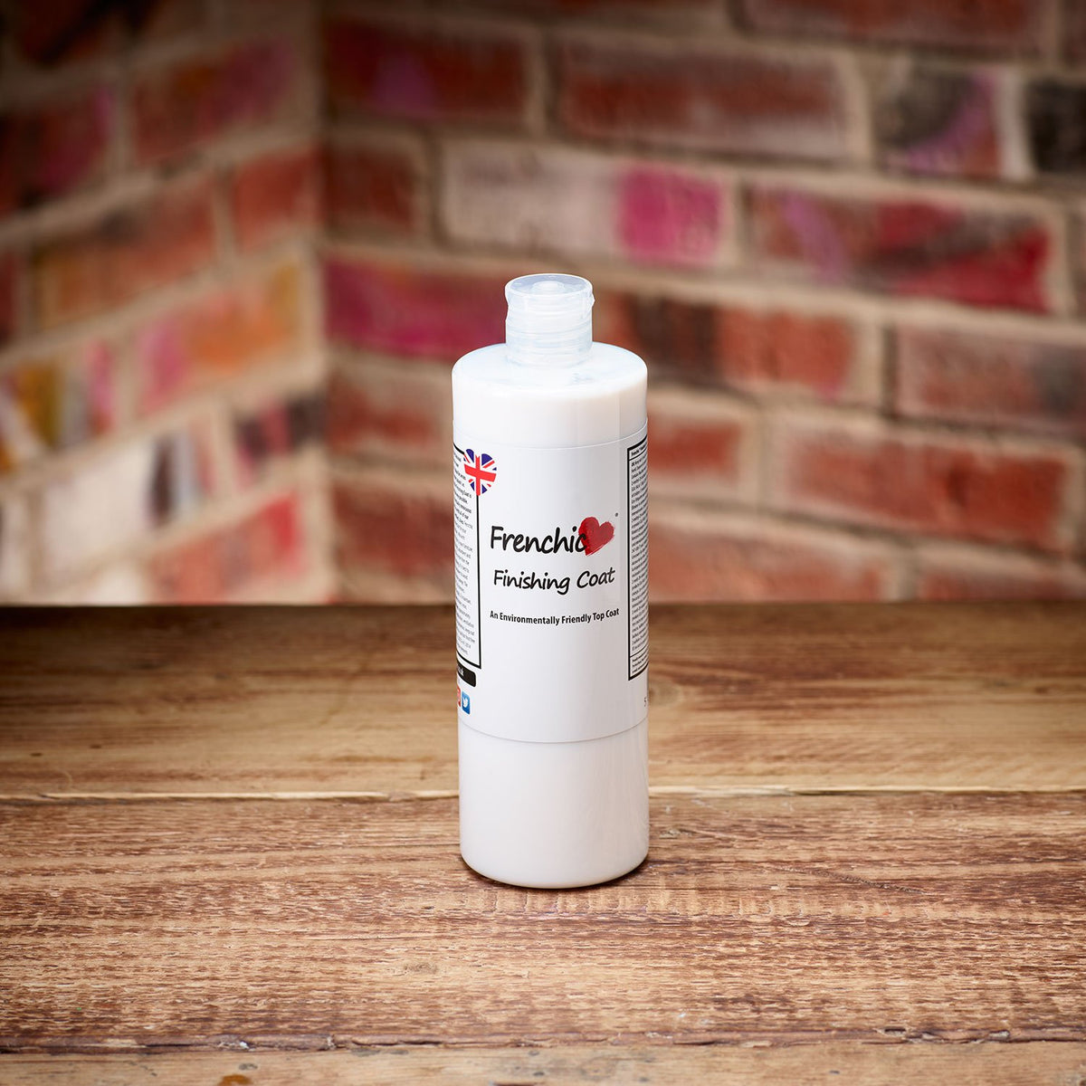 Finishing Coat, kiiltävä Viimeistelypinnoite
Soveltuu maalinpinnan suojaksi tai puhtaalle puupinnalle ja paljon muuta! 